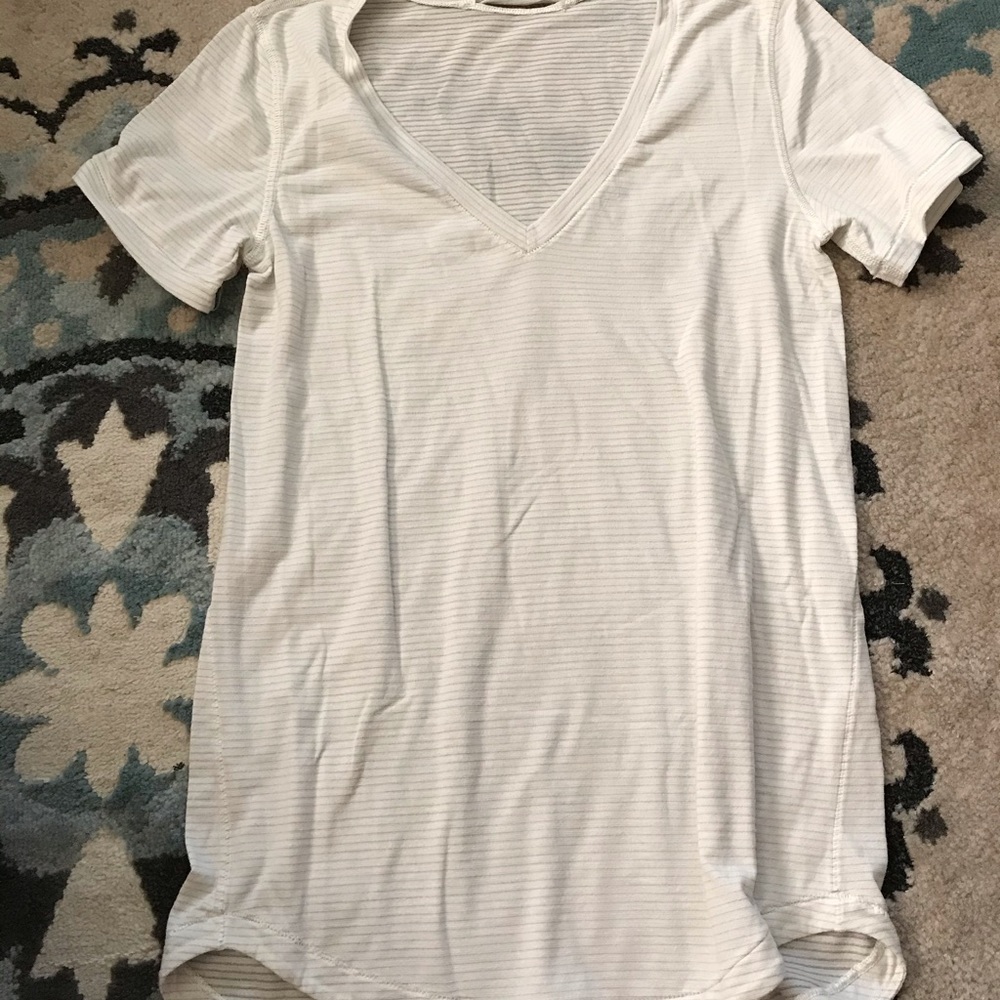 Lululemon t shirt 🍋